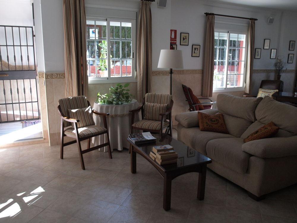 Hostal Victoria 2*