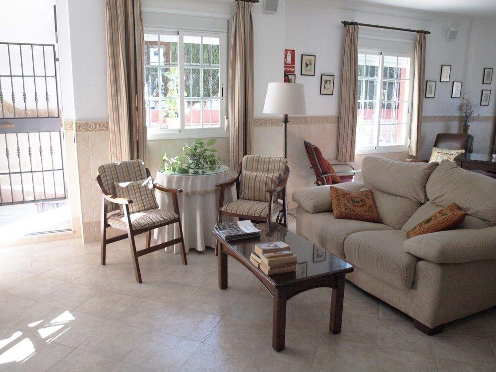 Hostal Victoria Hotel