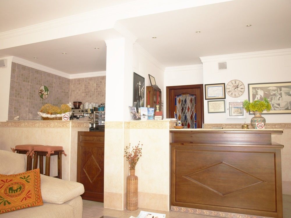 Victoria Hotel Hotel 2*